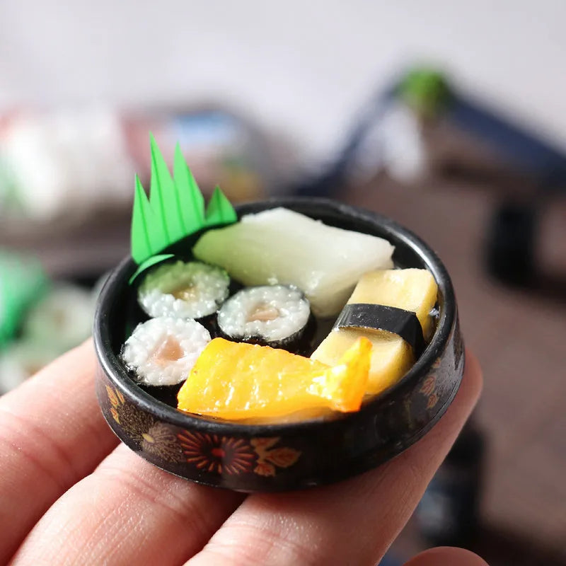 Mini Japanese Sushi Lunch Dish Suits Dollhouse Miniature Items Sushi Set Chopsticks Wine BJD Doll House Kitchen Accessories Food